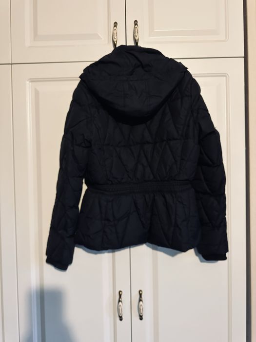 Geaca din puf , de dama , neagra , material impermeabil masura L