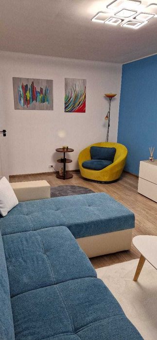 Inchiriez apartament 2 camere decomandate 55 mp Între Lacuri | Str. Tulcea | Renovat