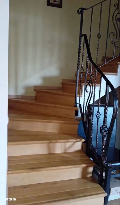 Duplex 120 mp, 4 camere, garaj si curte generoasa – Urusagului