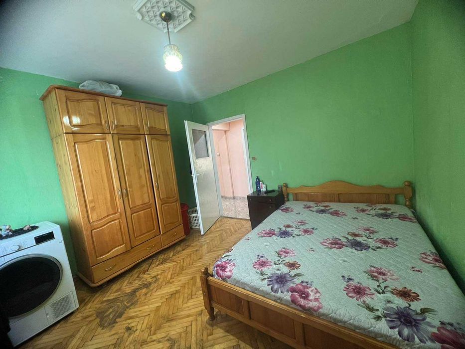 Продава се Четиристаен апартамент в Търговище, Център - 81 кв.м за 1039 €/кв.м - Снимка #3