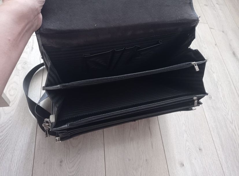 Мужской портфель