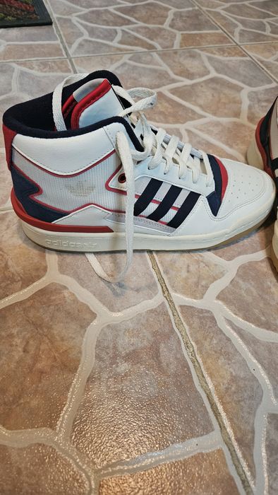 Дамски кецове Адидас