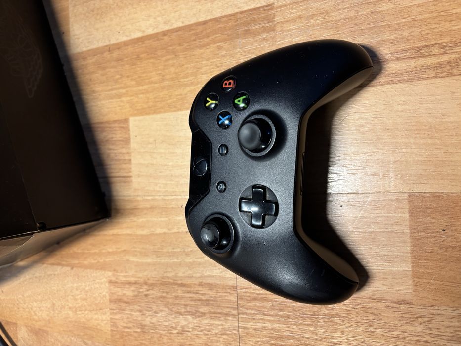 Xbox One 1tb.