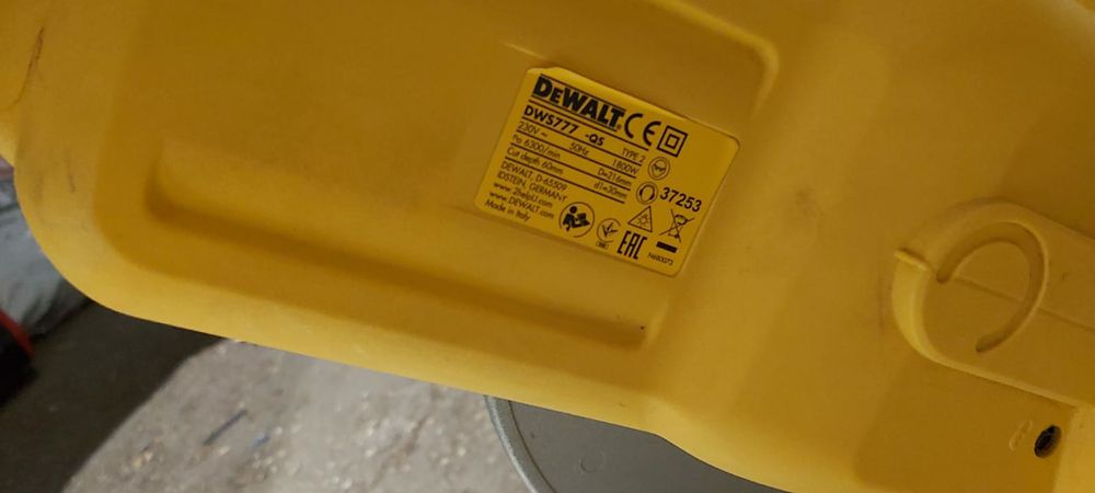 Dewalt  circular 777