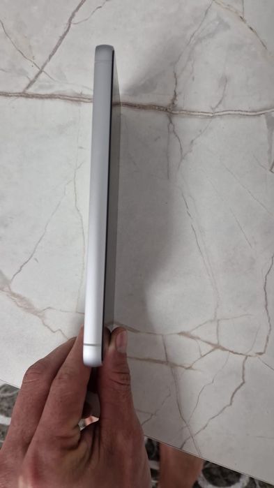 Продам телефон s23 fe