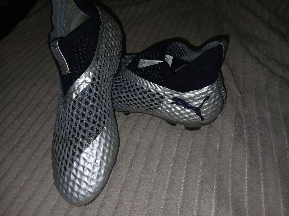 Ghete fotbal puma mărimea 42