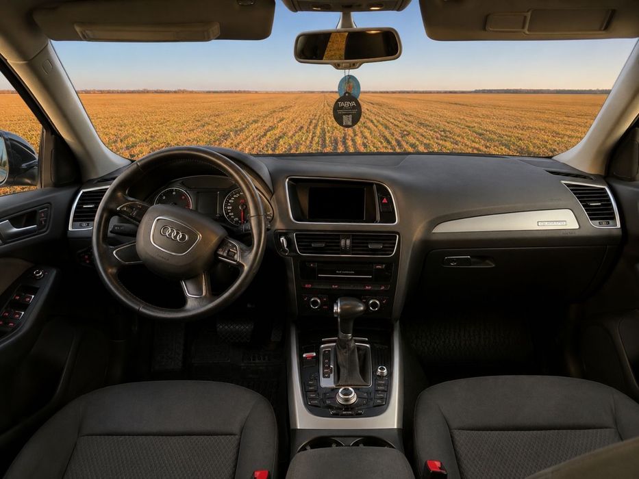 Vand auto marca Audi Q5