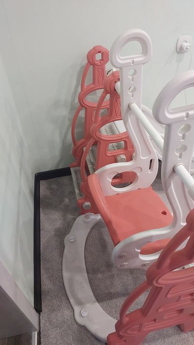 Продам горку и качелю