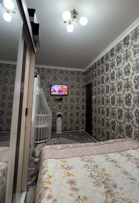 Продаётся Чиланзар 14 квартал 2/4/4 панель 1,5 ×3