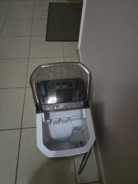 Ледогенератор(машина за лед)