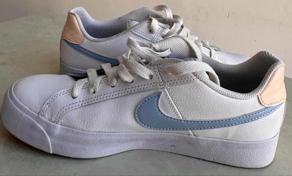 Продавам маратонки Nike