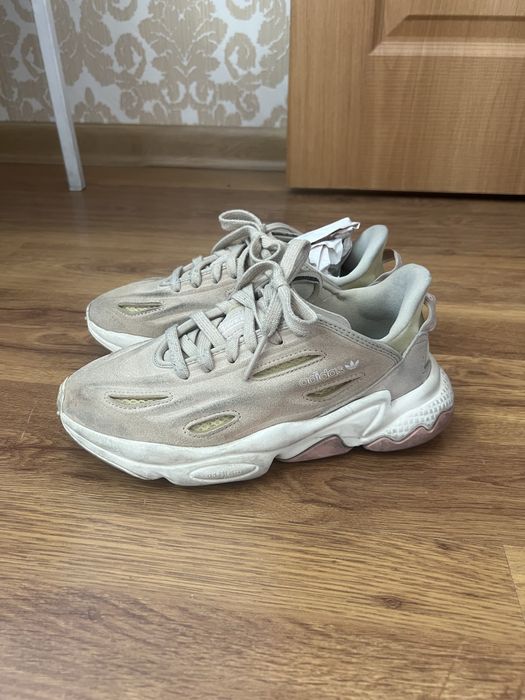 Продам кроссовки