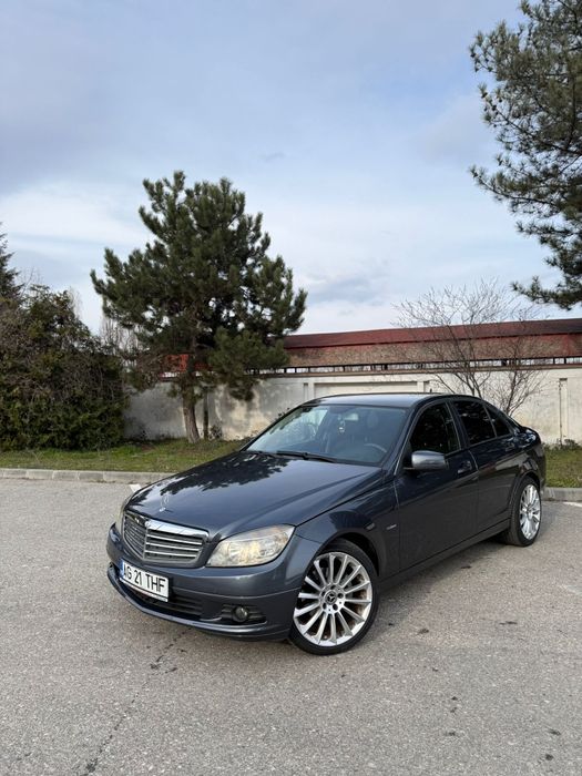 Mercedes Benz  C 180 Cdi Fab 2010/08
