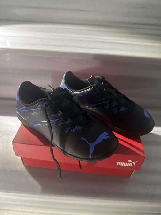 Ghete fotbal teren sintetic nr 31 Puma Attacanto NOI