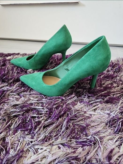 Pantofi eleganți verzi lefties toc de 9 cm marime 38 purtați o data