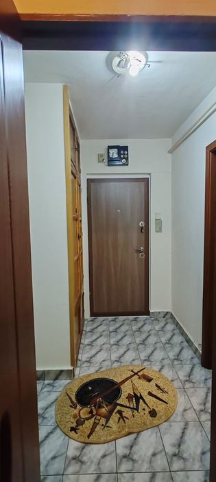 Închiriez apartament 2 camere
