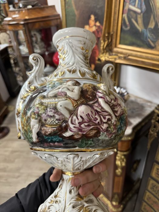 Vaza din portelan capodimonte