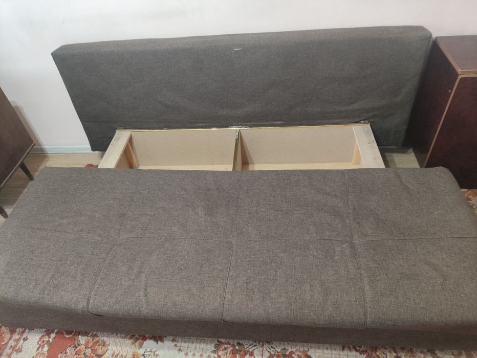 Продам диван раздвижной б/у