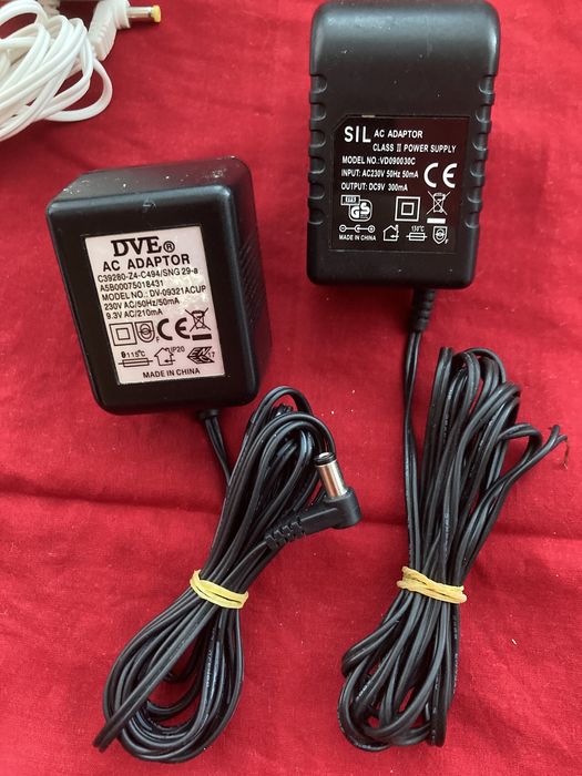 Transformator 9v. Adapter 9v . Alimentator 9v