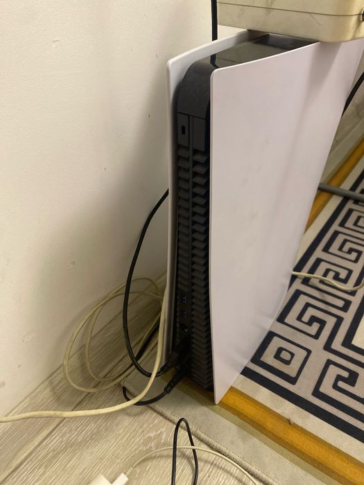 Продам Playstation 5