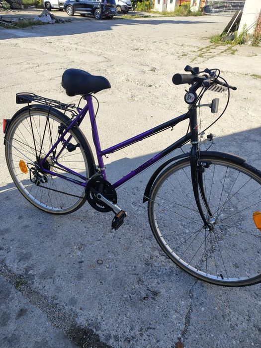 Bicicleta dama Dynasty roti 28. 18 viteze.