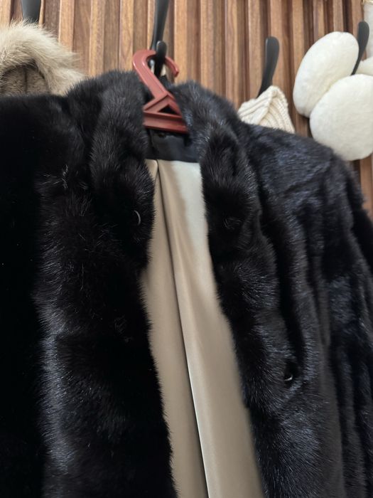 Продам шубу  черный бриллиант