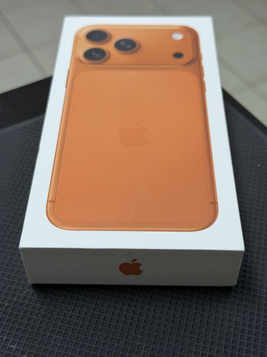 Apple iPhone 17 Pro Max Cosmic Orange 256GB КатоНов 1г Гаранция