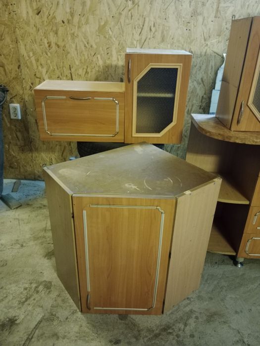 Продам гарнитур.