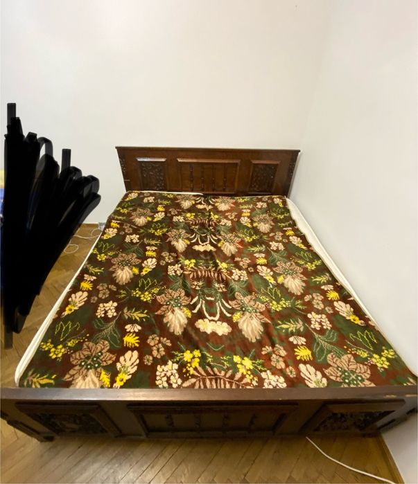 Vand pat și dulap din lemn masiv