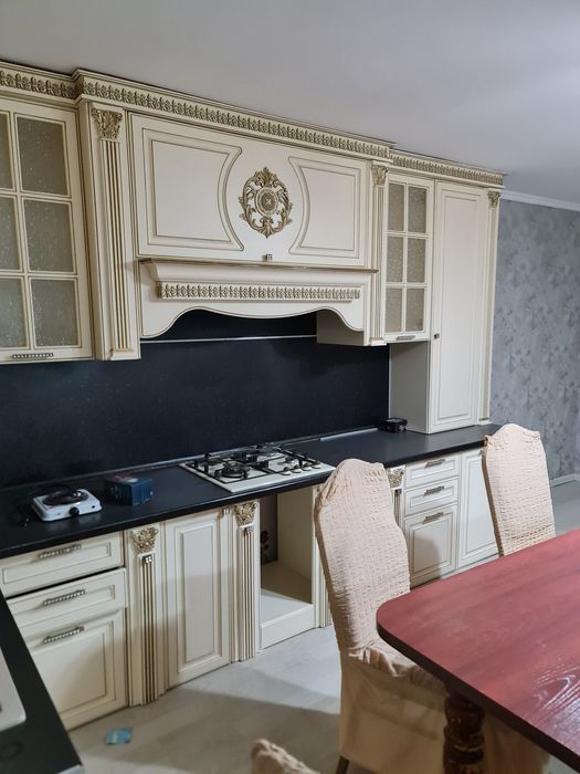 Кухонная мебель в отличном