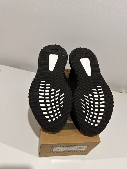 Yeezy 350 multe modele RASPUND DECAT PE WHATSAPP