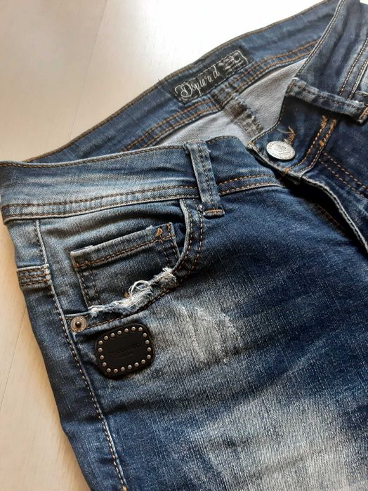 Дънки  Dsquared слим модел