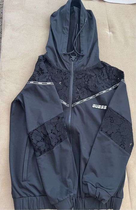 Суичър с дантела GUESS