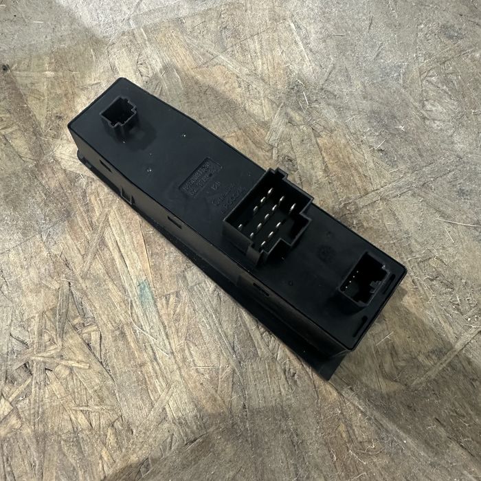 Блок управления стеклоподъемников веста