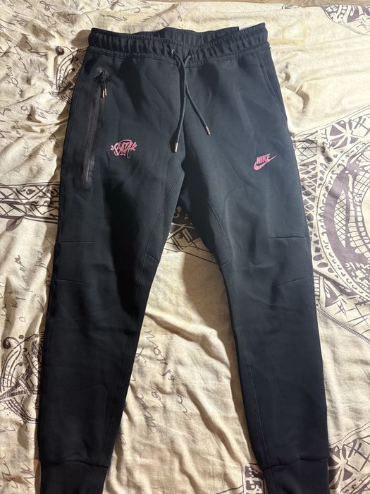 Nike Tech Fleece Windrunner x Central Cee