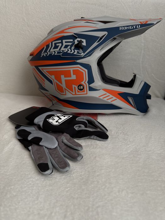 Каска и ръкавици Tiger racing