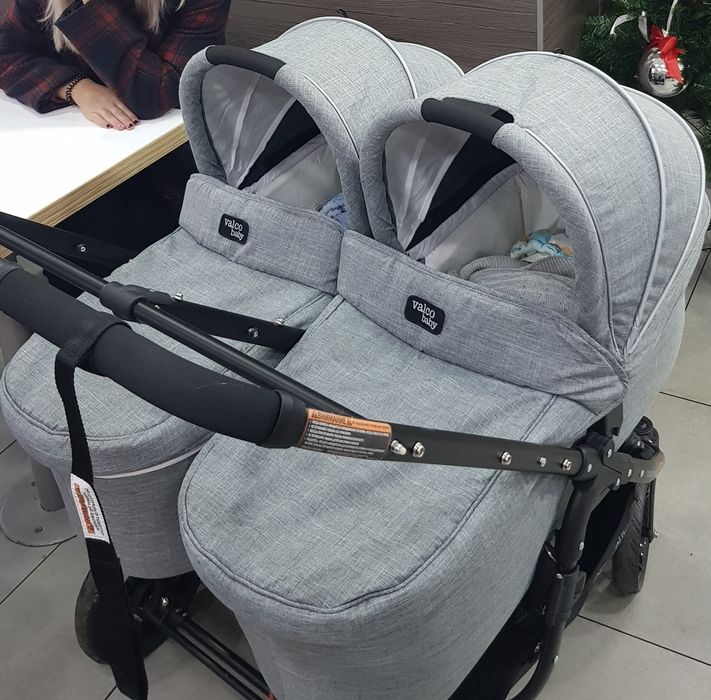Коляска для двойни