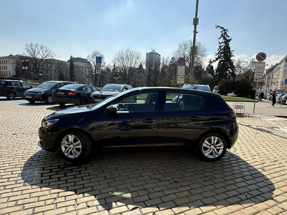 Peugeot 308 Черен цвят