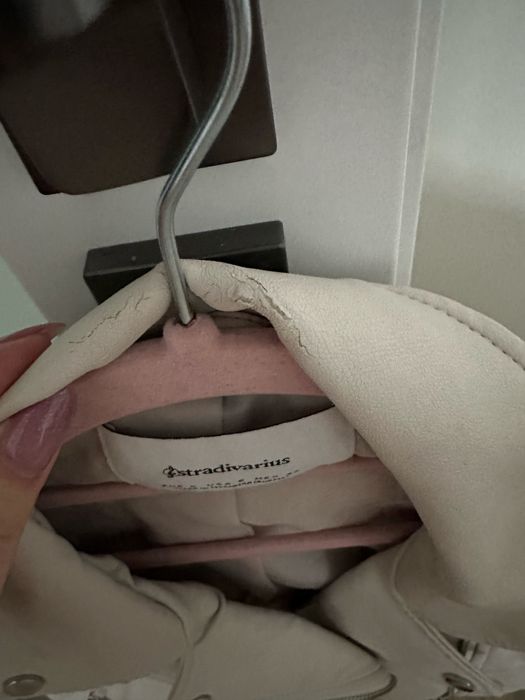 Бяло кожено яке Stradivarius