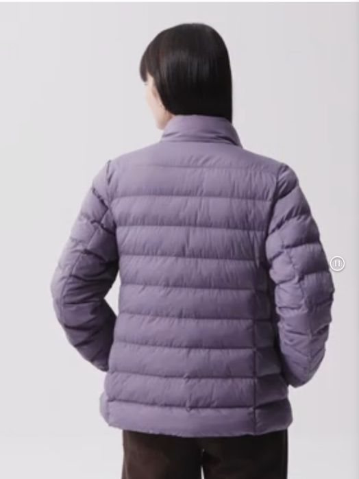 Продавам нов, лек женски пуховик (яке) Uniqlo