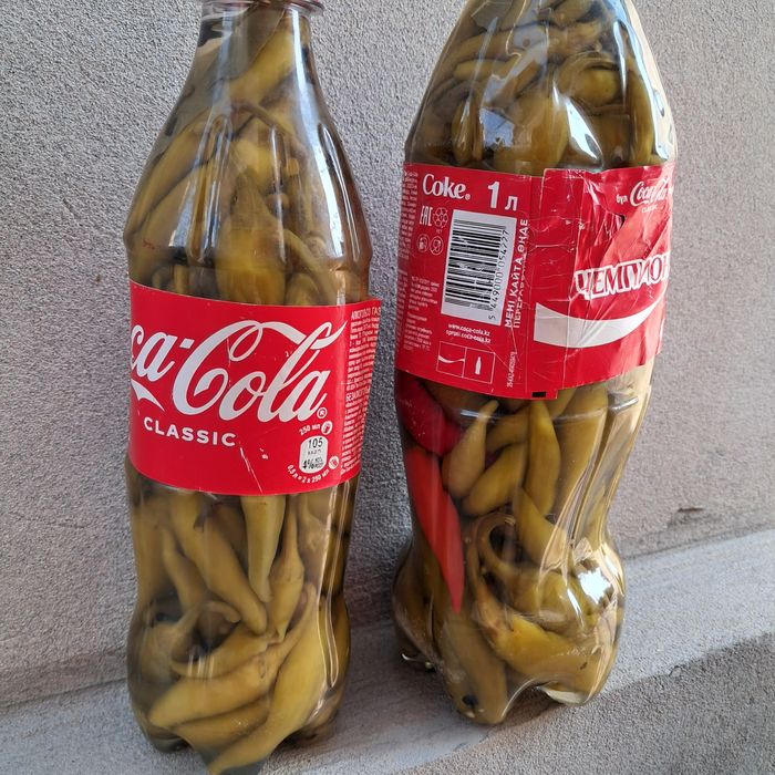 Перец маринованный и салат