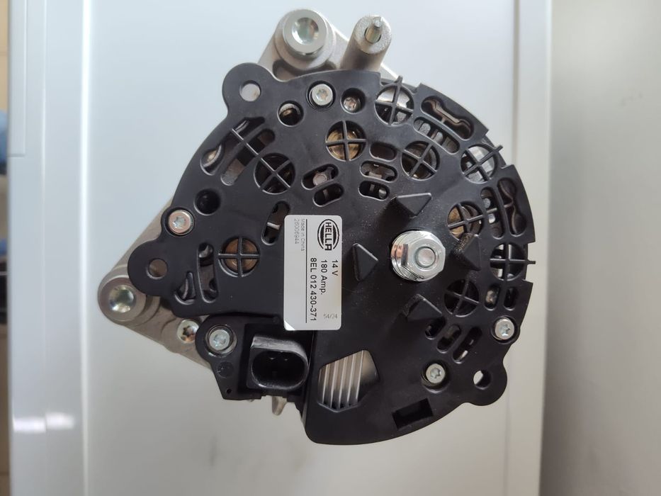 Alternator Hella 8EL 012 430-371