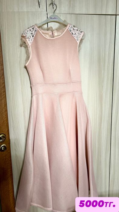 Женские одежды