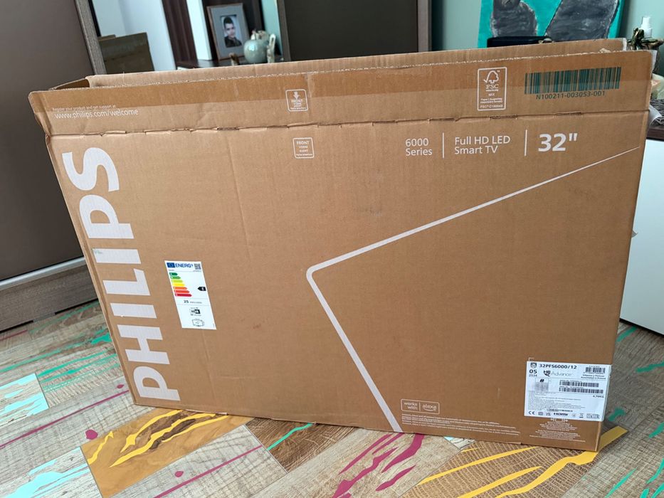 Продавам Смарт Телевизор Philips 32 инча ( 80 см ) с оставаща 1 година гаранция !