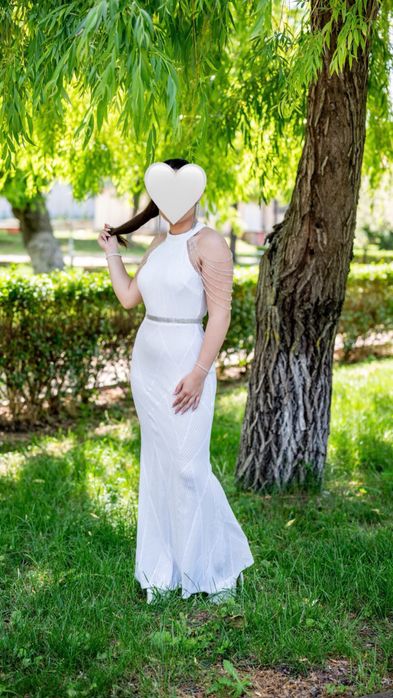 Официална бяла рокля