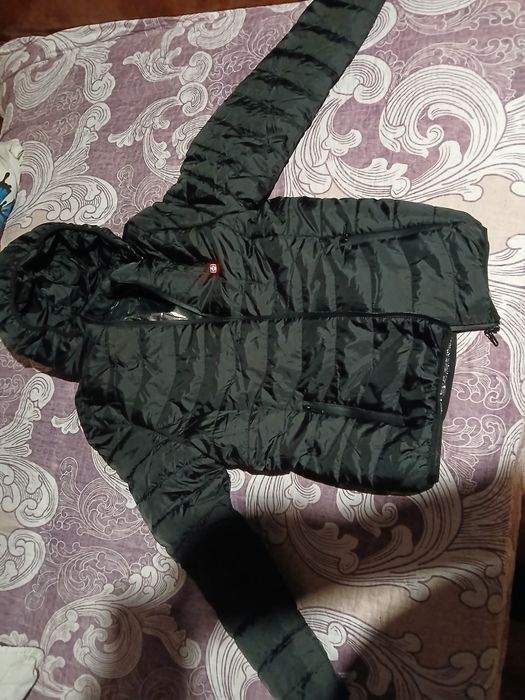 Vând geacă cu încălzire