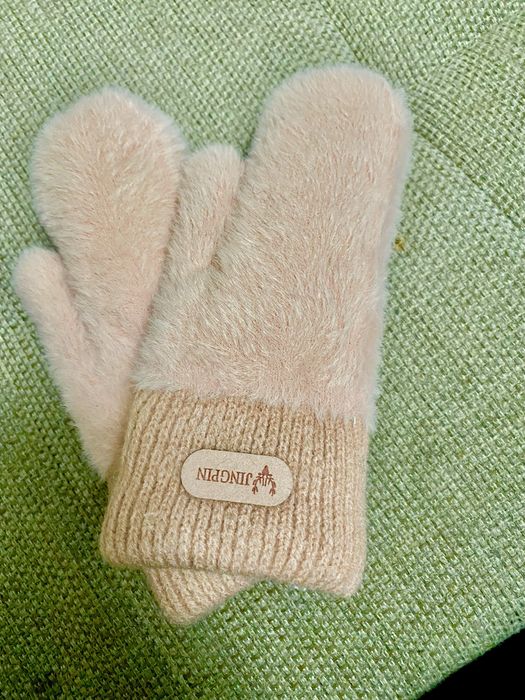 Теплые, мягкие варежки