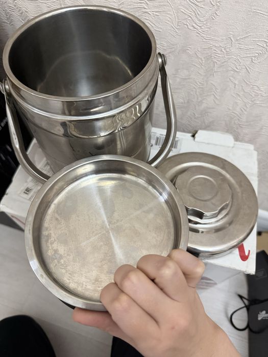 Термос новая и посуда