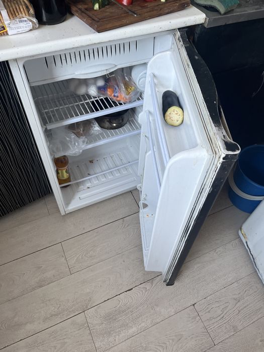 Холодильник мини Samsung