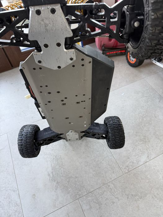 Losi 5ive T automodel 1/5